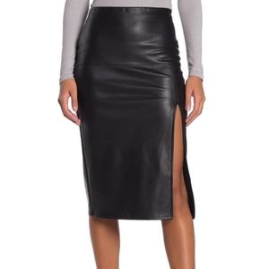 Pencil skirt with front split